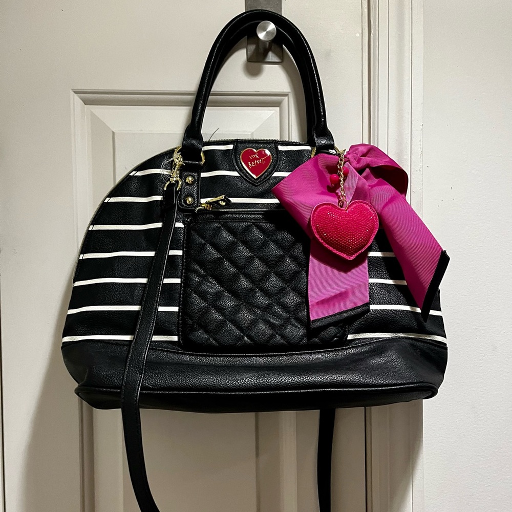 NWOT Betsey Johnson striped bag with bow and clip
